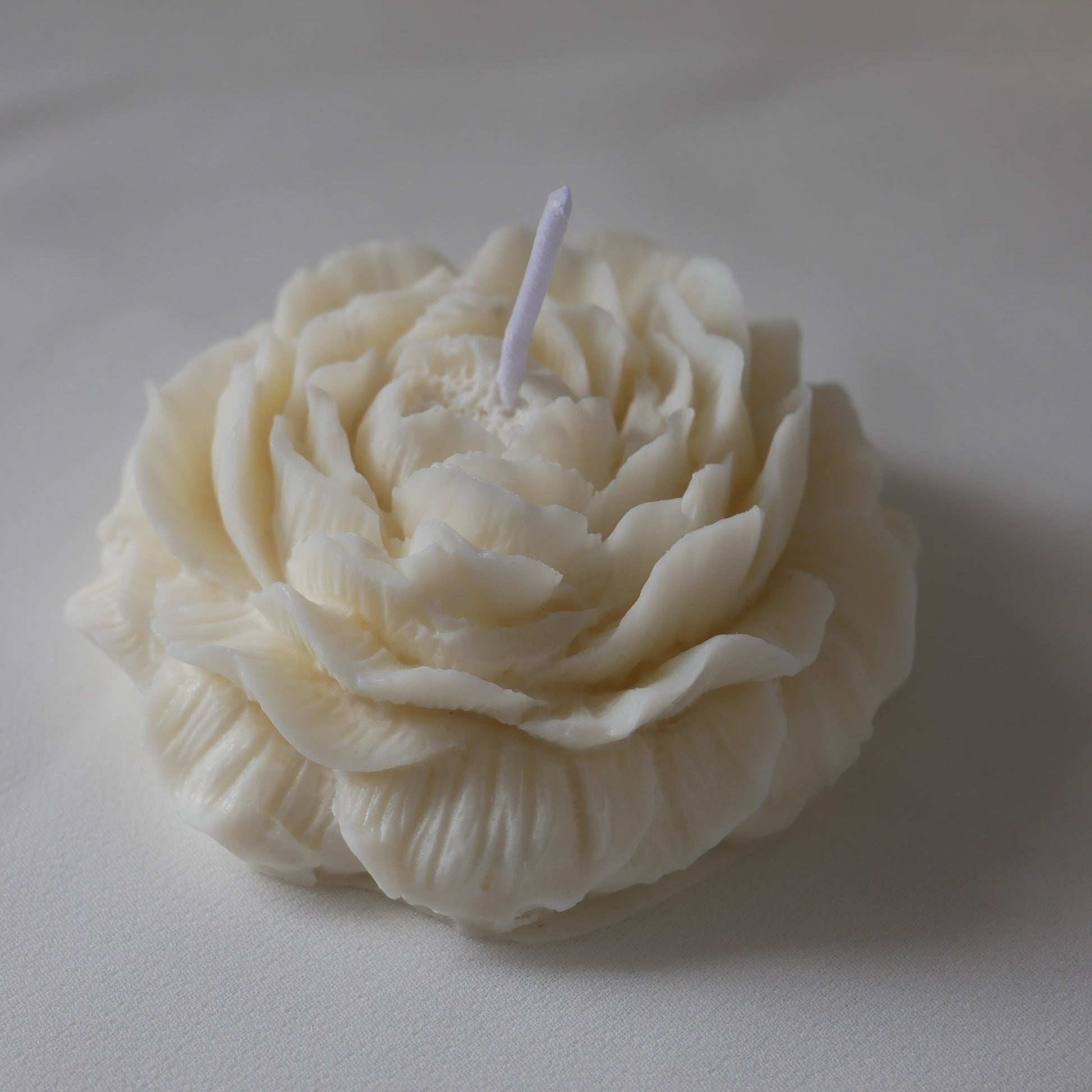 picture of natural soy rose candle 